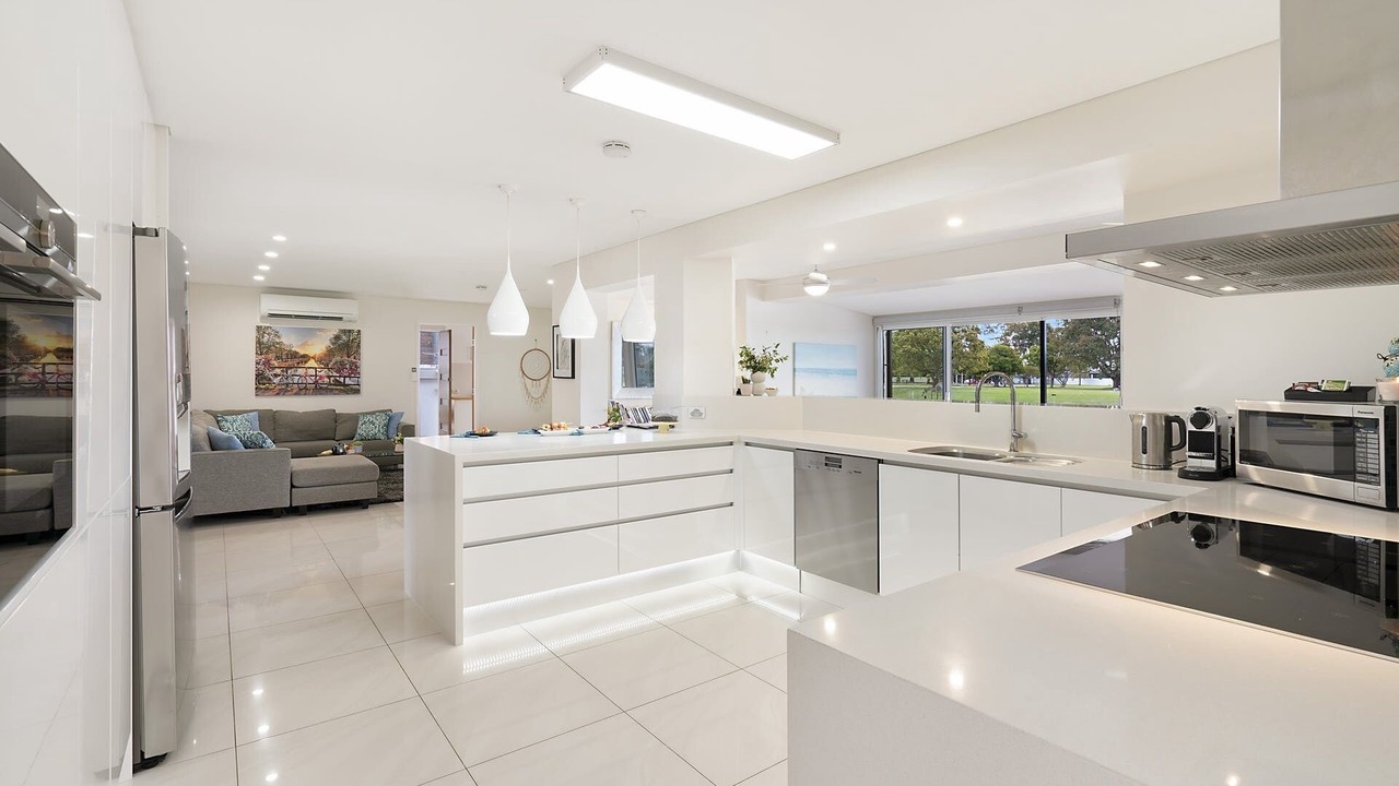 Photo of Kitchen in Broadbeach Waters
