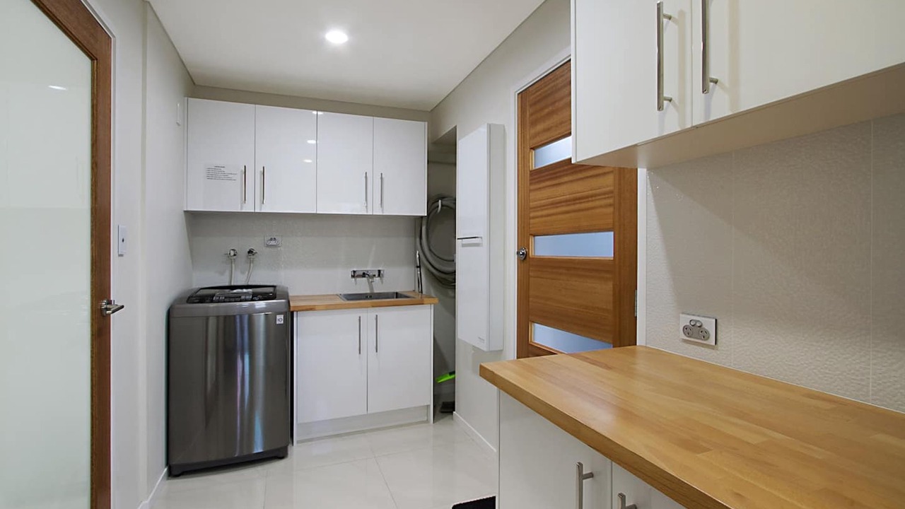 Photo of Kitchen in Broadbeach Waters