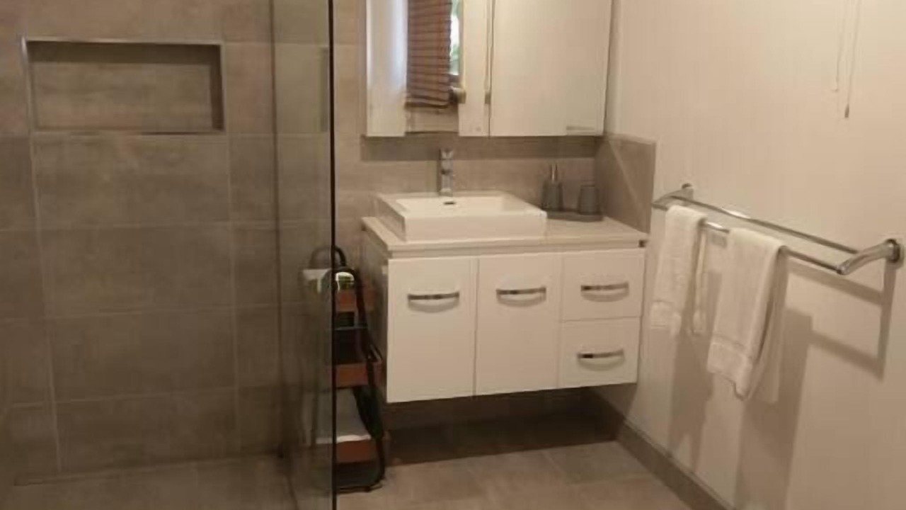 Photo of Bathroom in Halls Gap