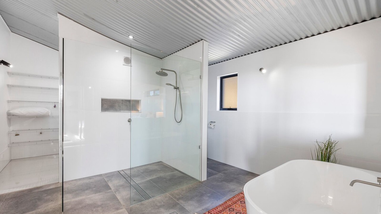 Photo of Bathroom in Korora