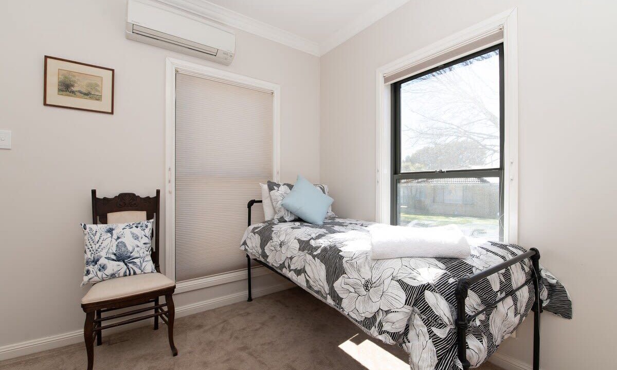 Photo of Bedroom in Orange