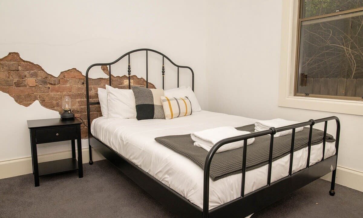 Photo of Bedroom in Orange