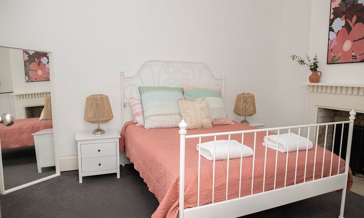 Photo of Bedroom in Orange
