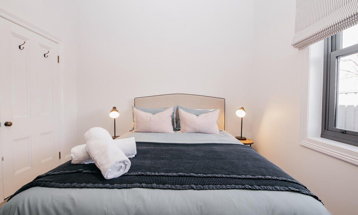 Photo of Bedroom in Orange