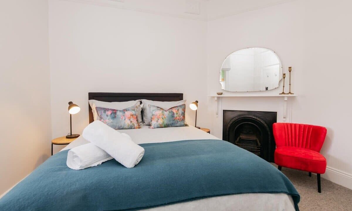 Photo of Bedroom in Orange