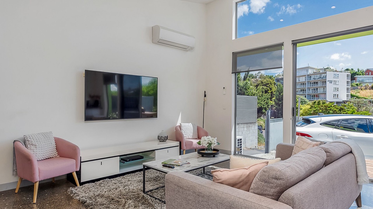 Photo of Livingroom in Hobart Central Business District