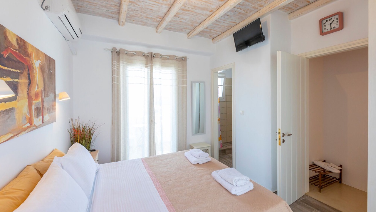Photo of Bedroom in Naousa