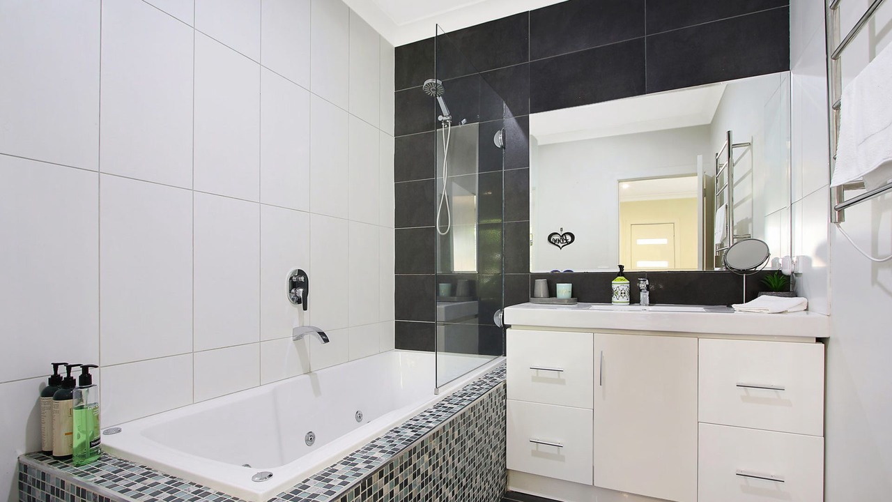 Photo of Bathroom in Wandiligong