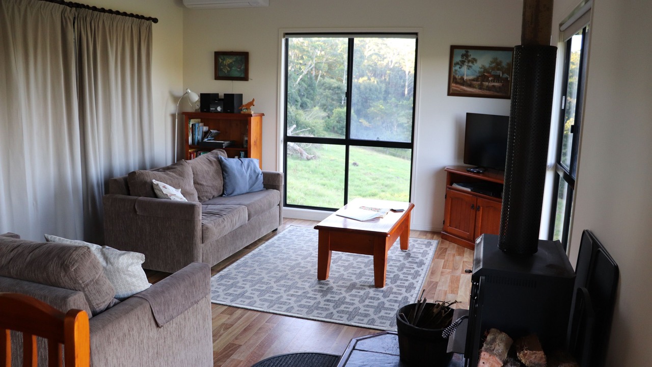 Photo of Livingroom in Bellthorpe