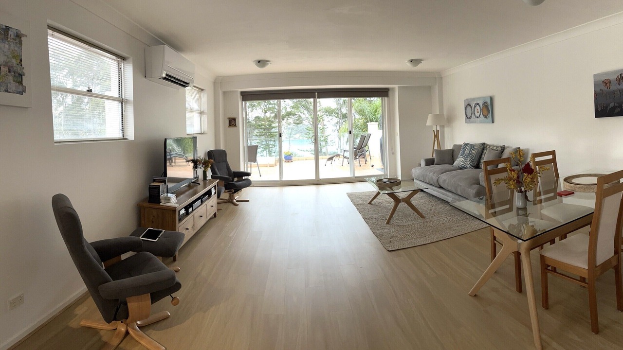 Photo of Livingroom in Denhams Beach