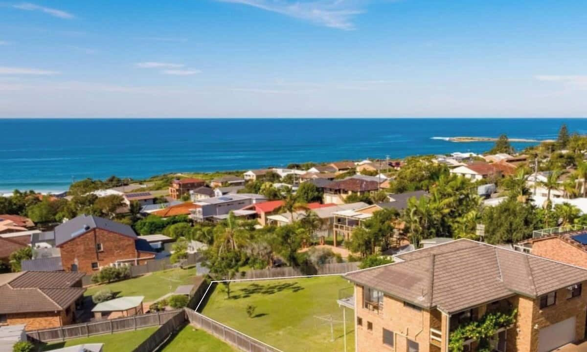 Photo of Outdoor in Caves Beach