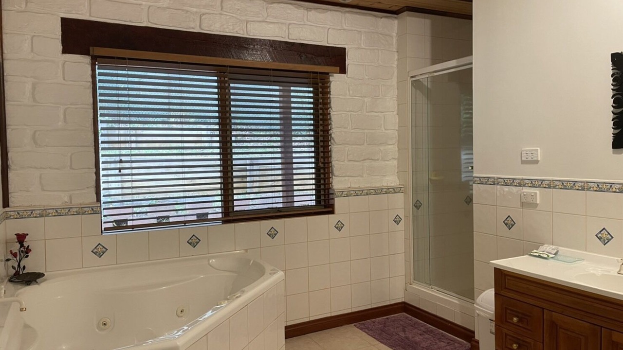 Photo of Bathroom in Cockatoo