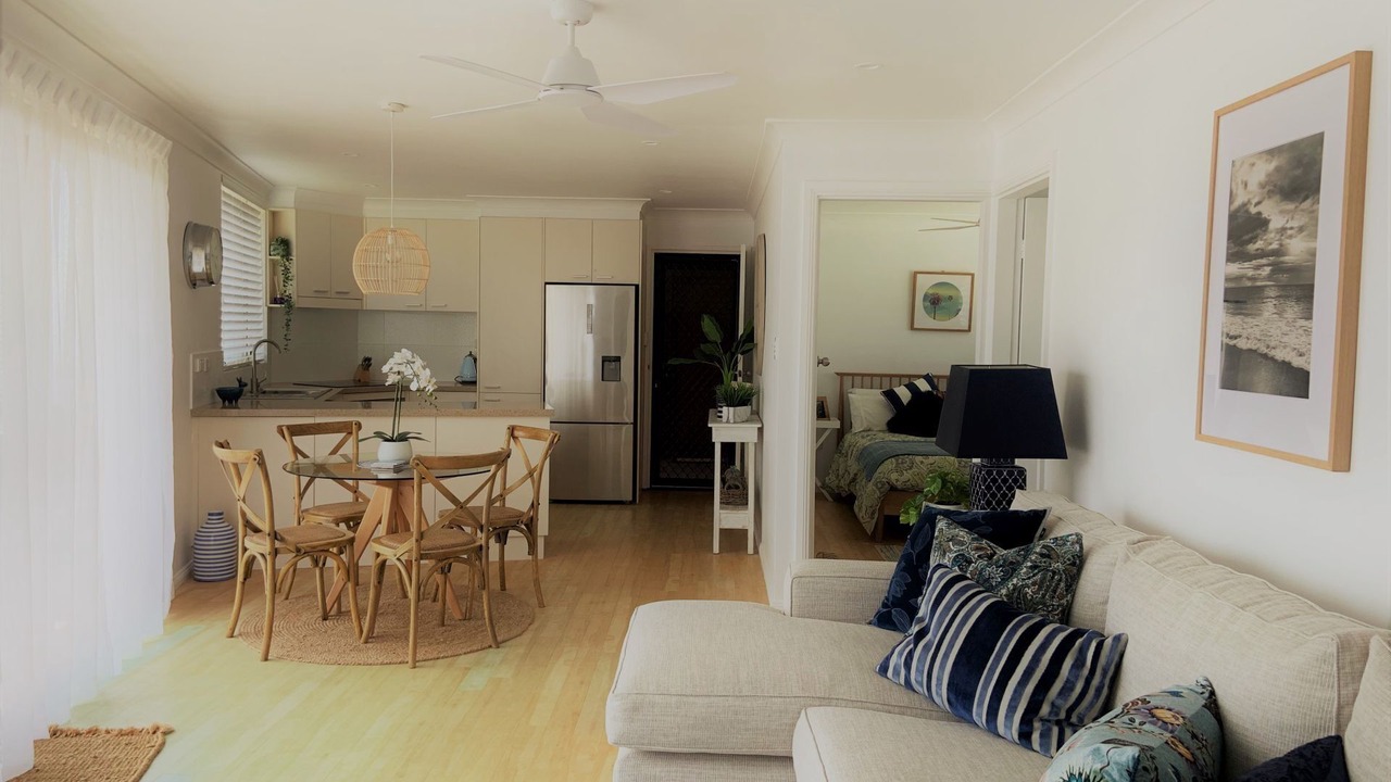 Photo of Livingroom in Black Head