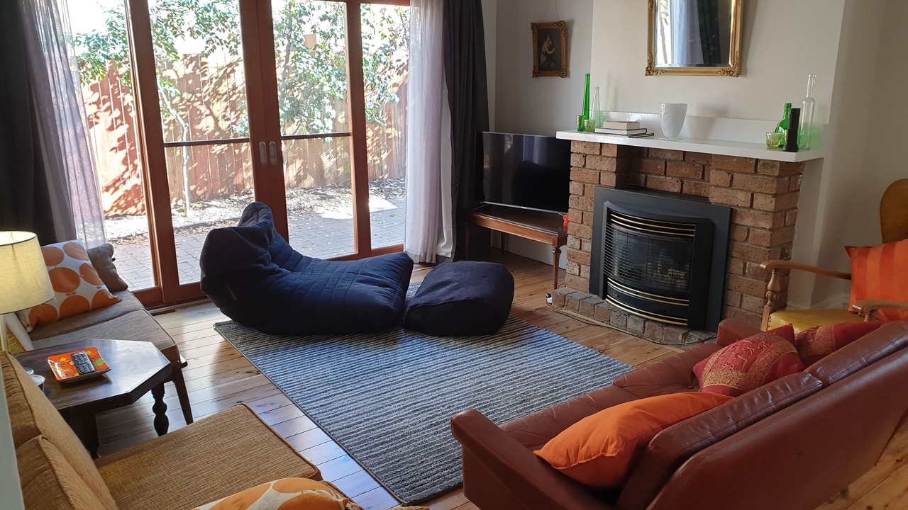 Photo of Livingroom in Orange