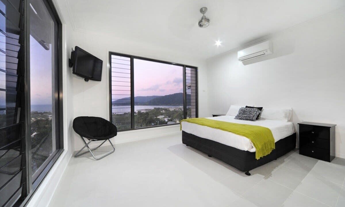 Photo of Bedroom in Airlie Beach