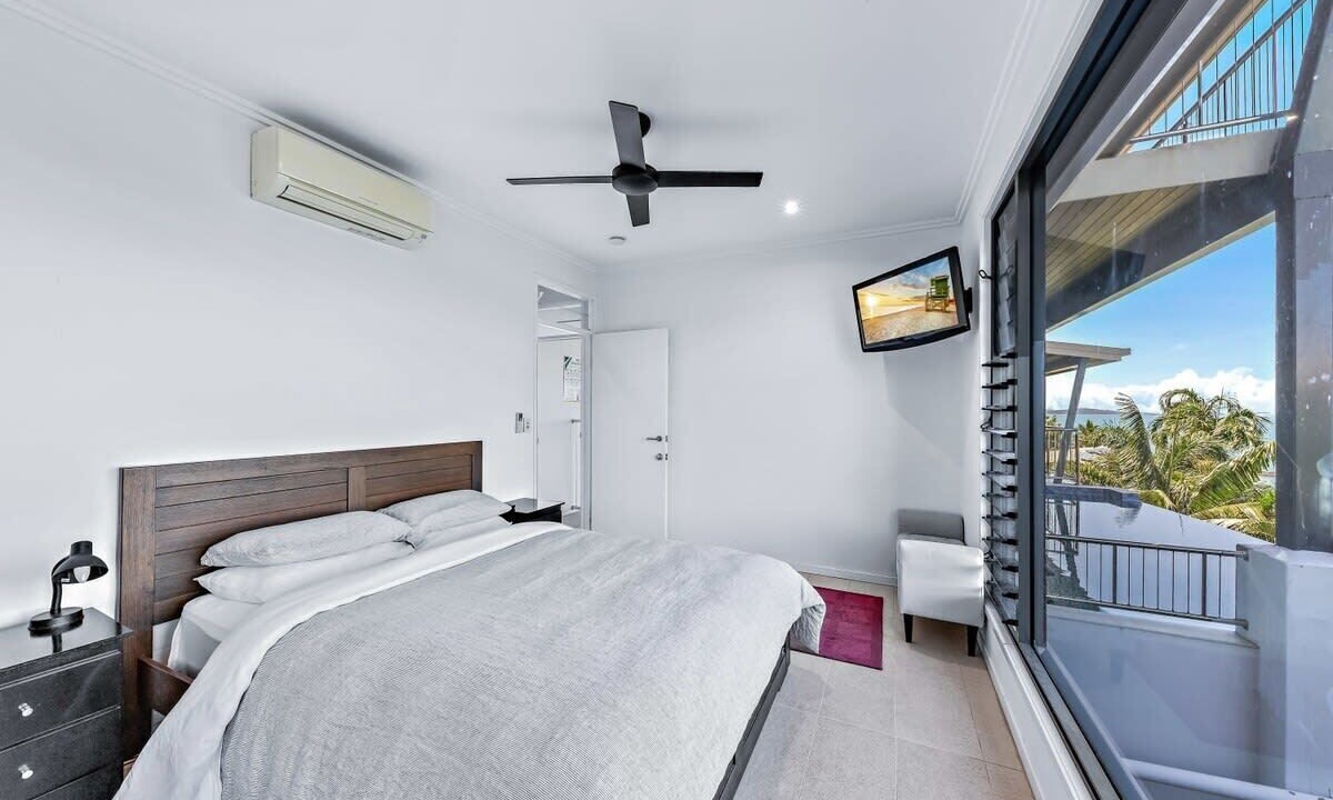 Photo of Bedroom in Airlie Beach