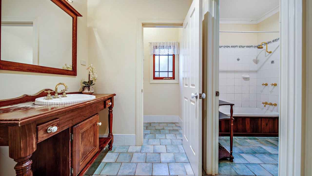 Photo of Bathroom in Wentworth Falls