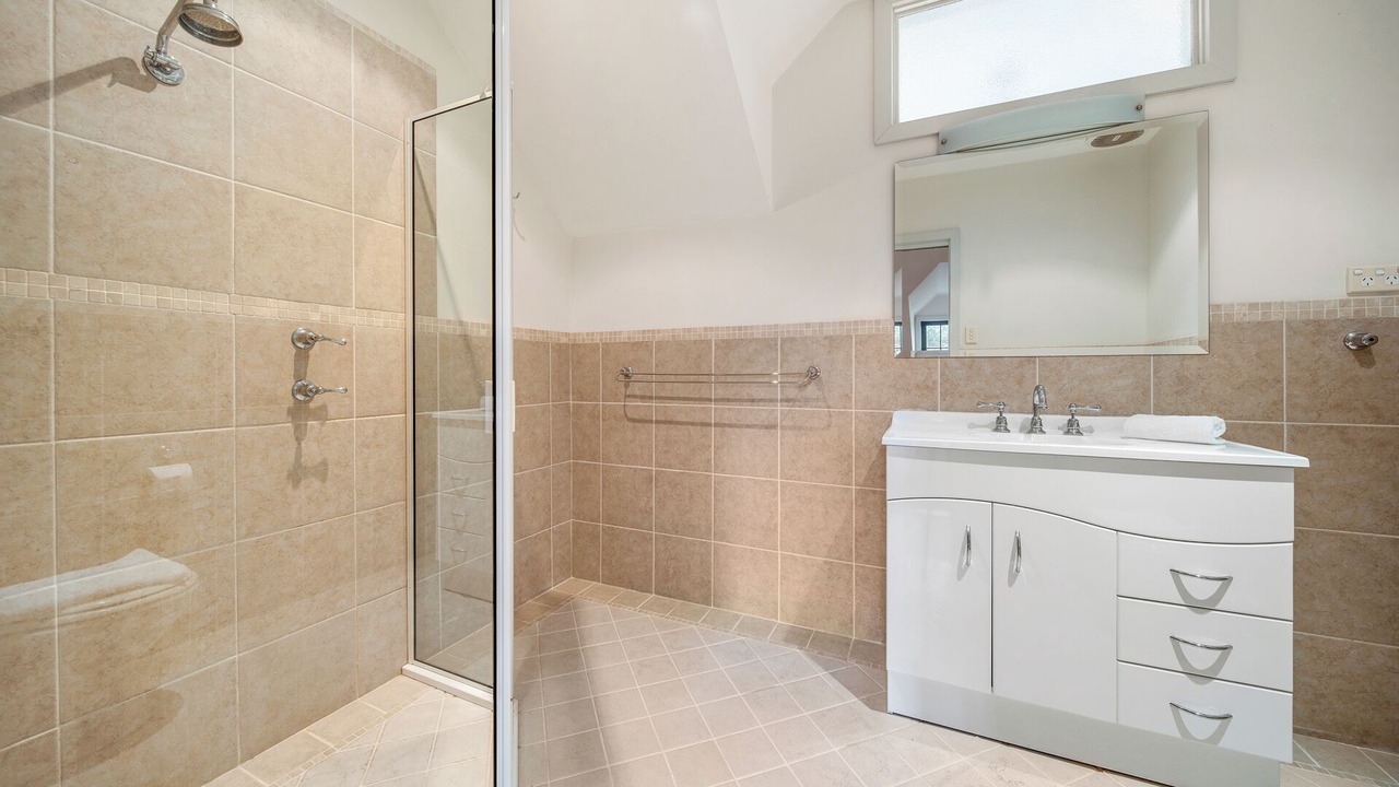 Photo of Bathroom in Wentworth Falls