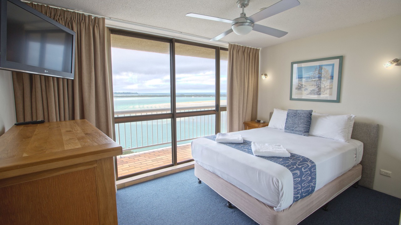 Photo of Bedroom in Golden Beach