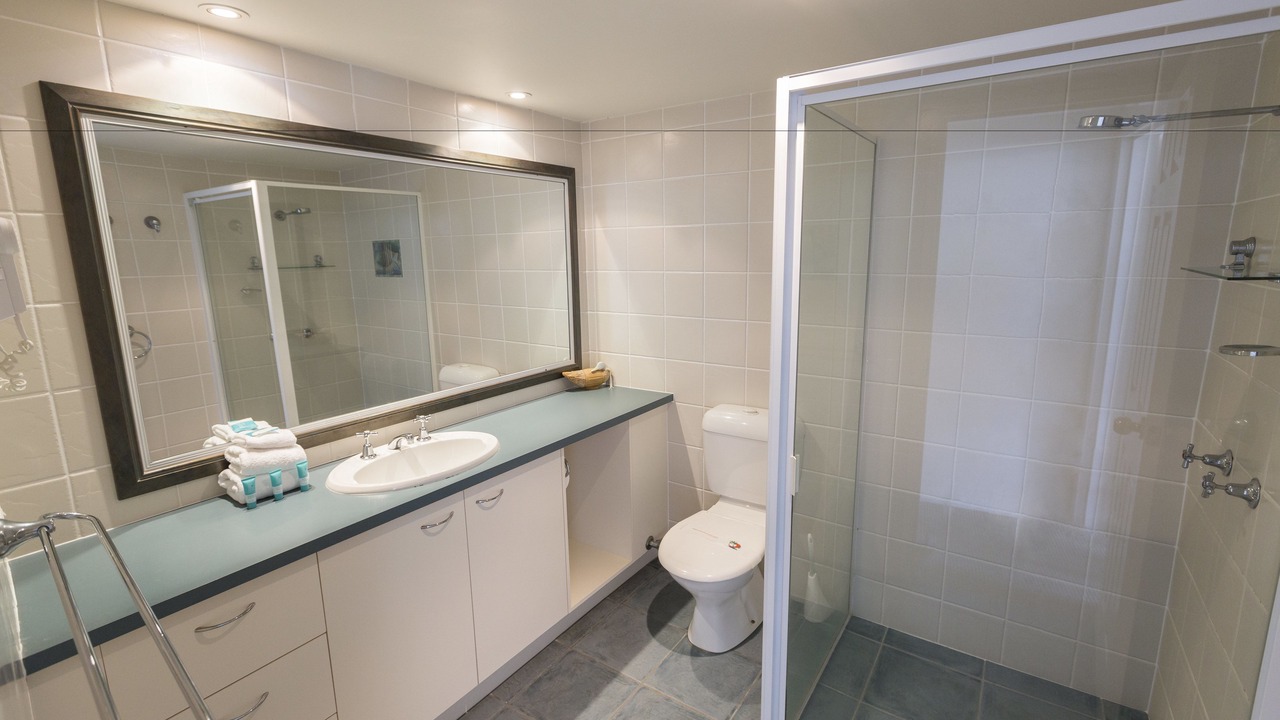 Photo of Bathroom in Golden Beach