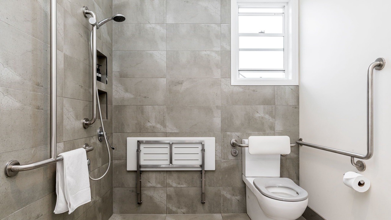 Photo of Bathroom in Coopers Shoot
