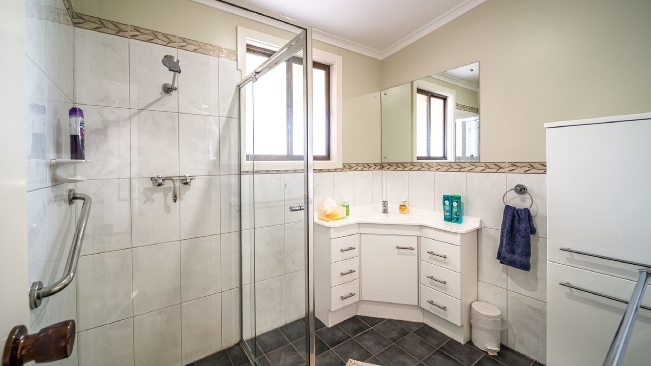 Photo of Bathroom in Wonoka