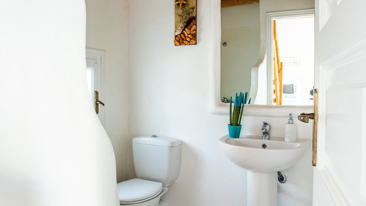 Photo of Bathroom in Agios Ioannis