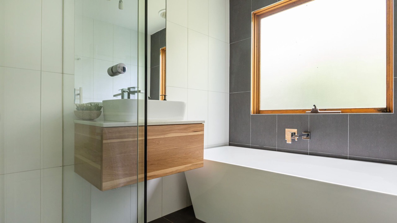 Photo of Bathroom in Red Hill