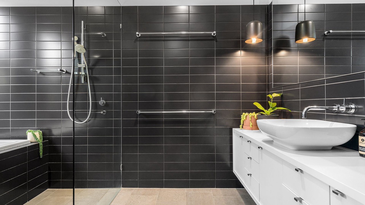 Photo of Bathroom in Suffolk Park