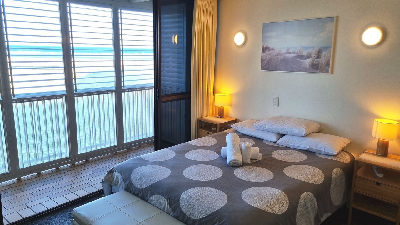 Photo of Bedroom in Golden Beach