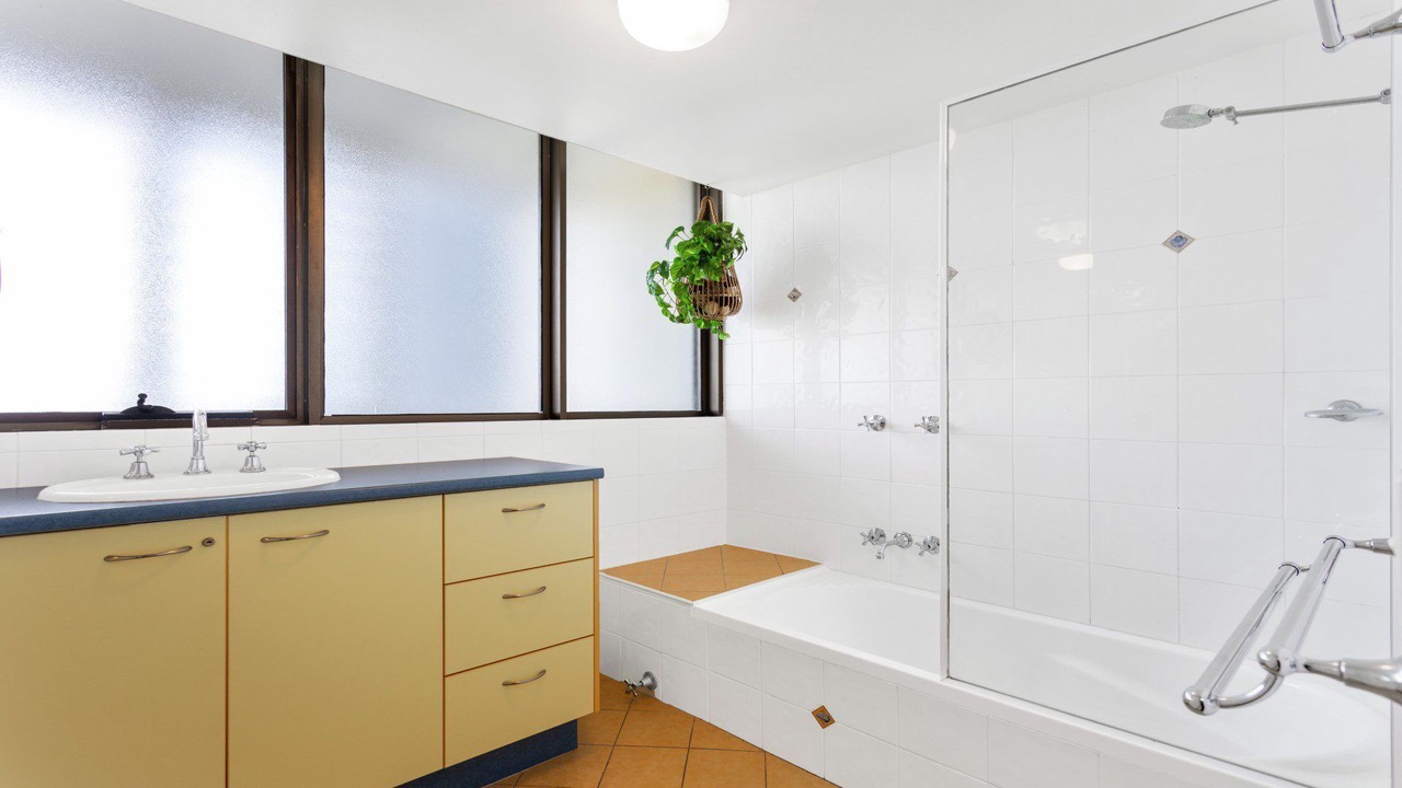 Photo of Bathroom in Golden Beach