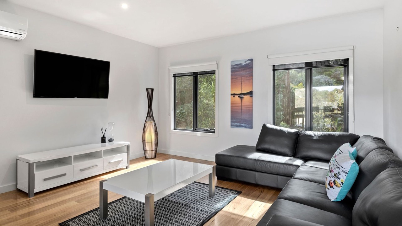 Photo of Livingroom in Wye River