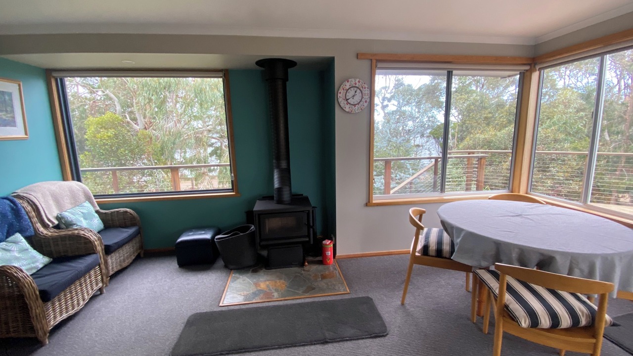 Photo of Livingroom in Lunawanna