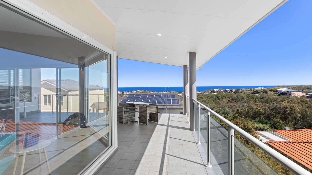 Photo of Patio Balcony in Boat Harbour