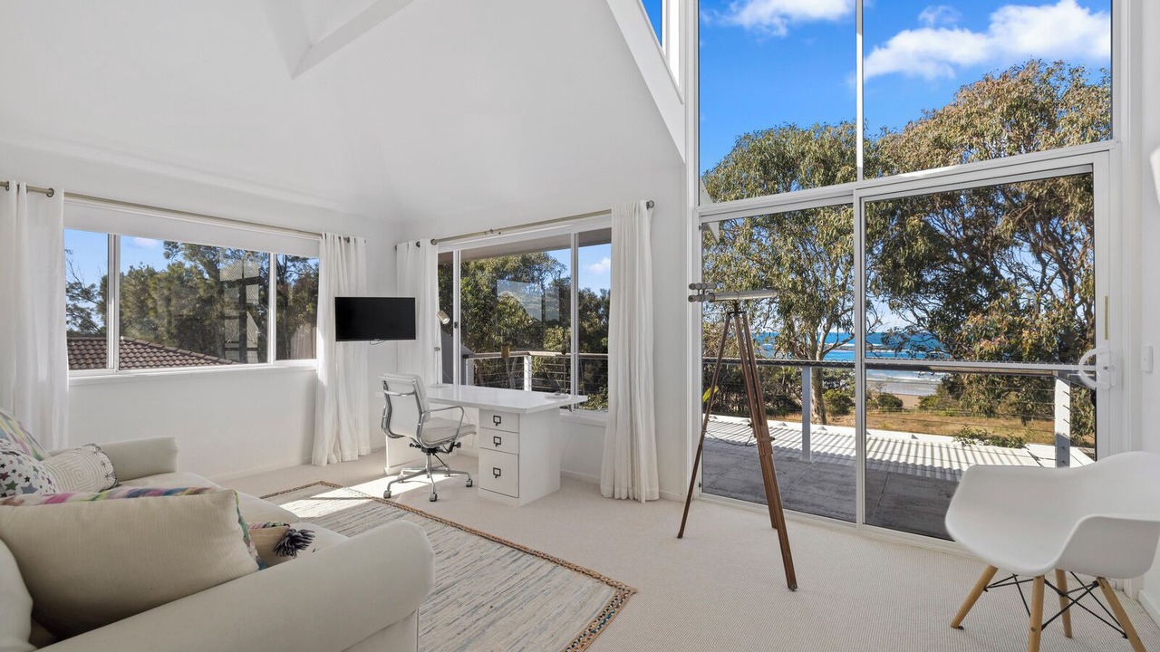 Photo of Livingroom in Safety Beach