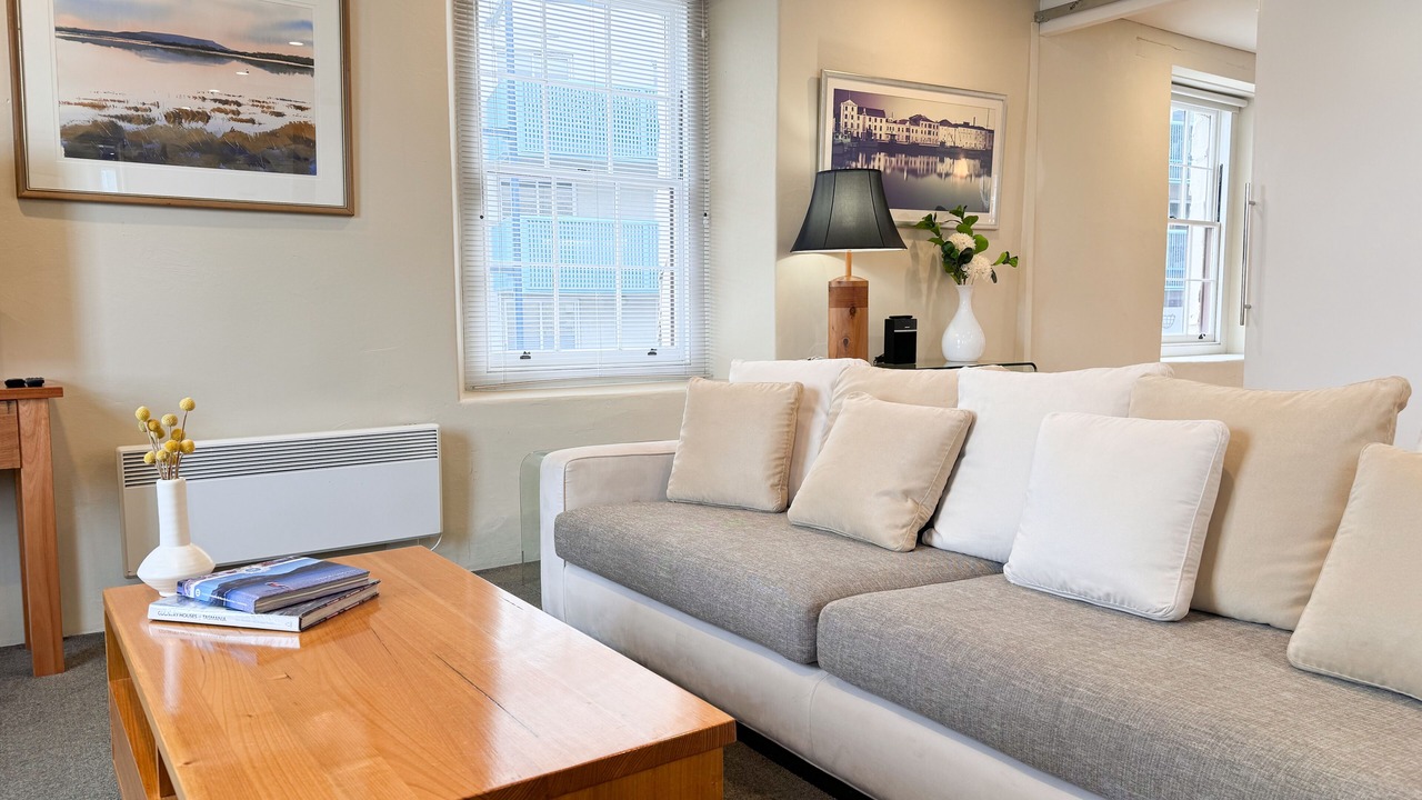 Photo of Livingroom in Sullivan's Cove