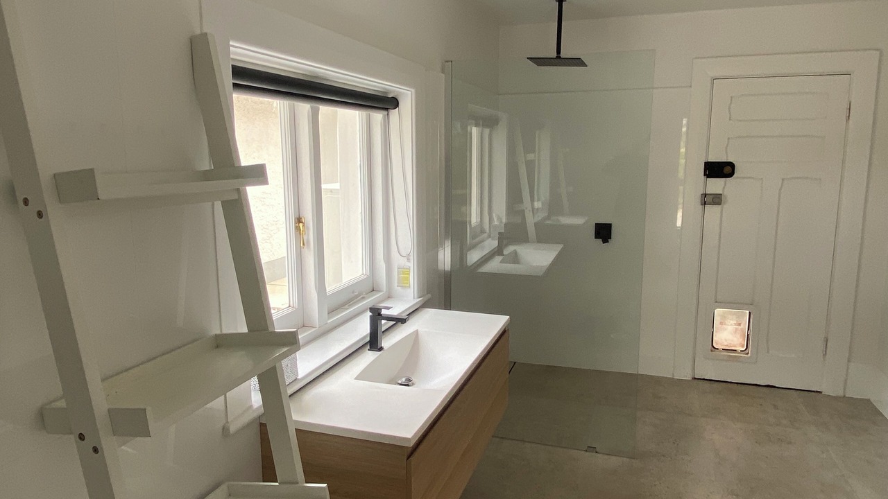 Photo of Bathroom in Hallett
