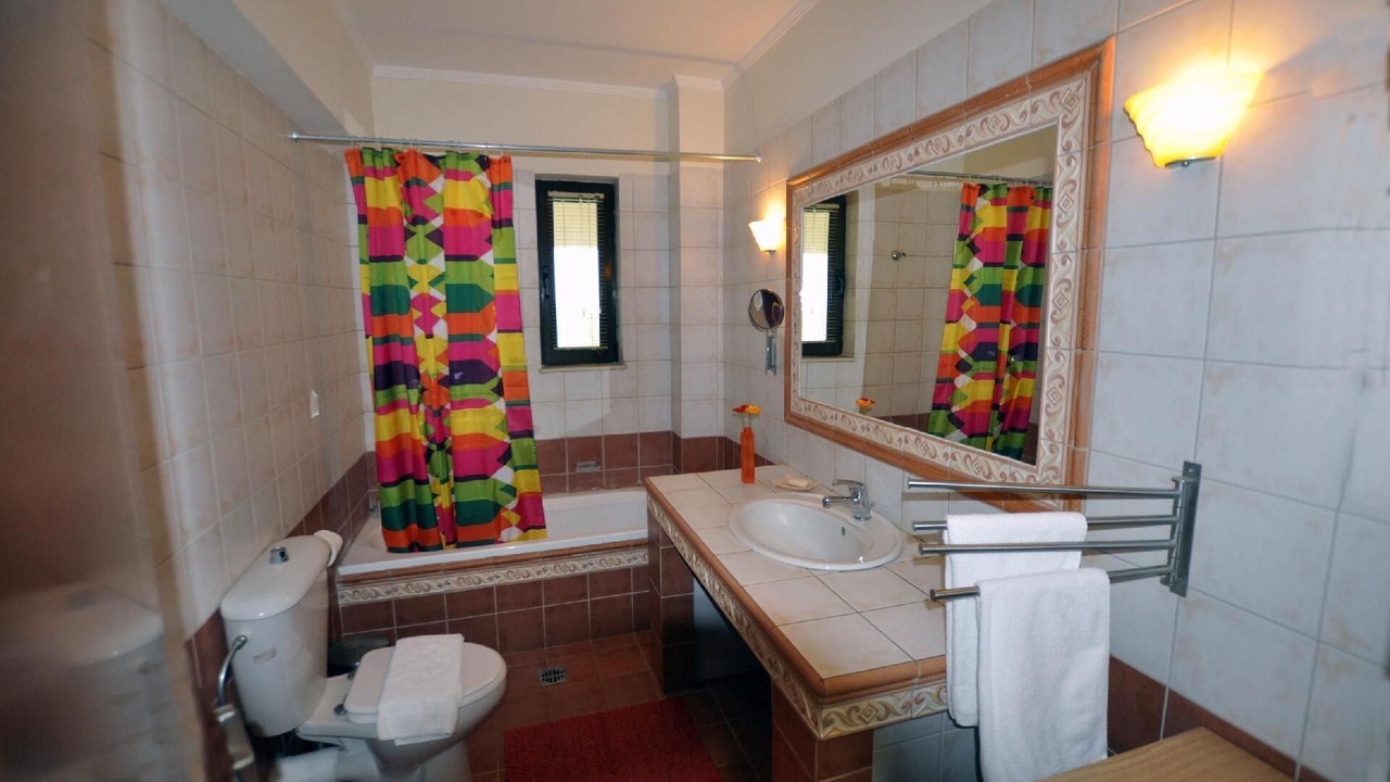 Photo of Bathroom in Tingaki