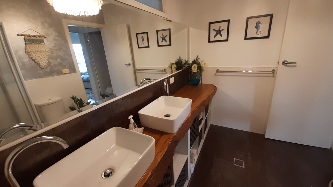 Photo of Bathroom in Bar Point