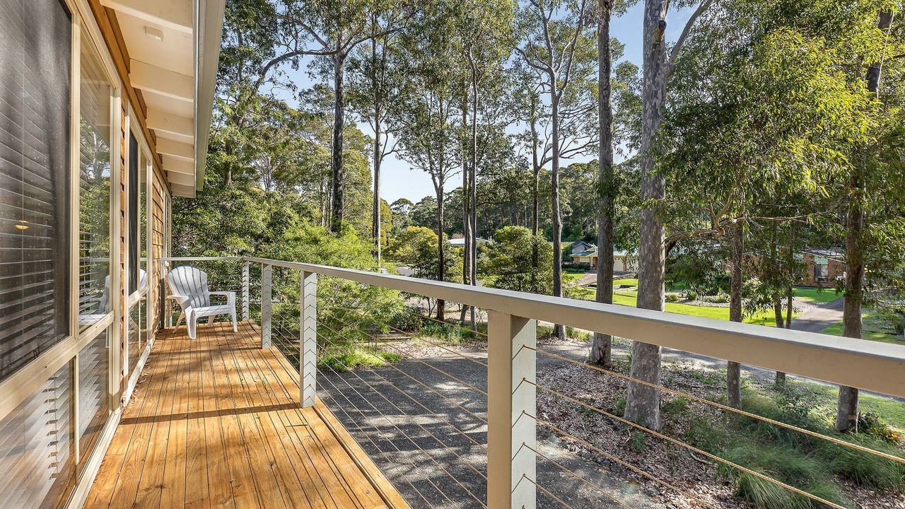 Photo of Patio Balcony in Mystery Bay