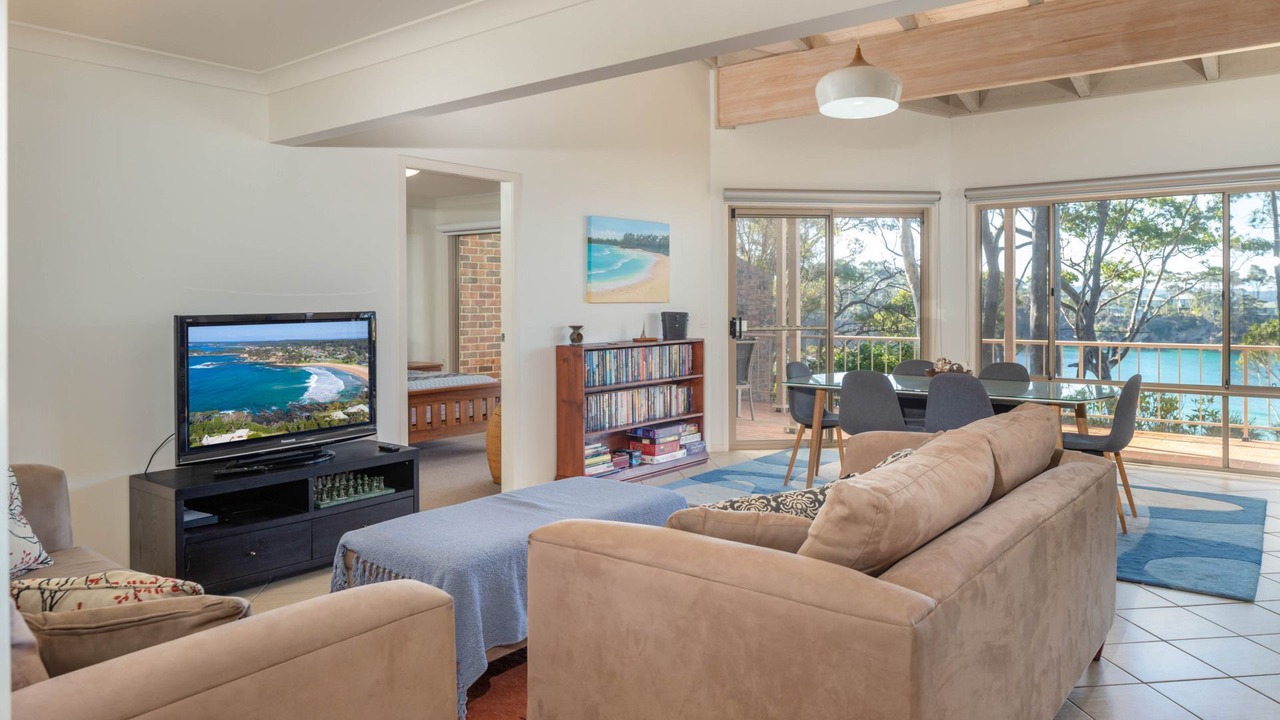Photo of Livingroom in Denhams Beach