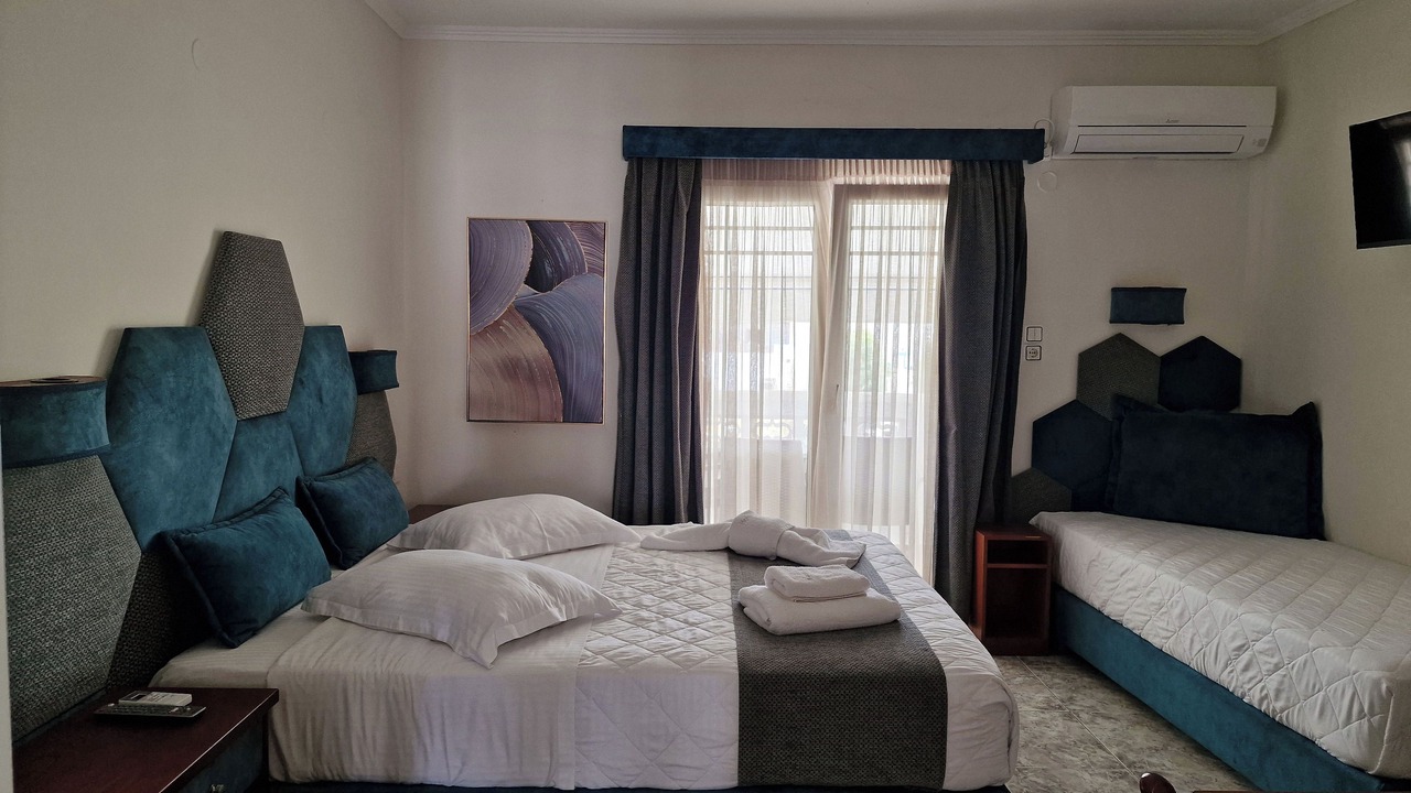 Photo of Bedroom in Adamas