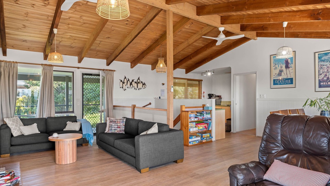 Photo of Livingroom in Rhyll
