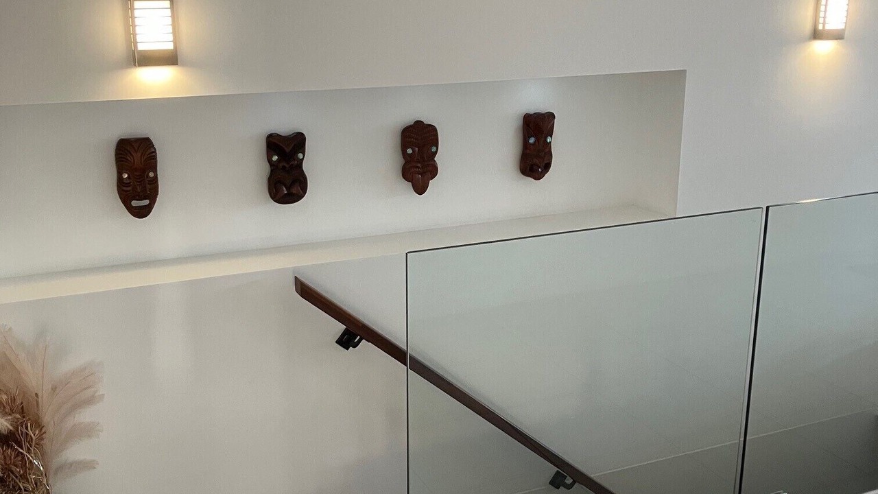 Photo of Others in Elliott Heads