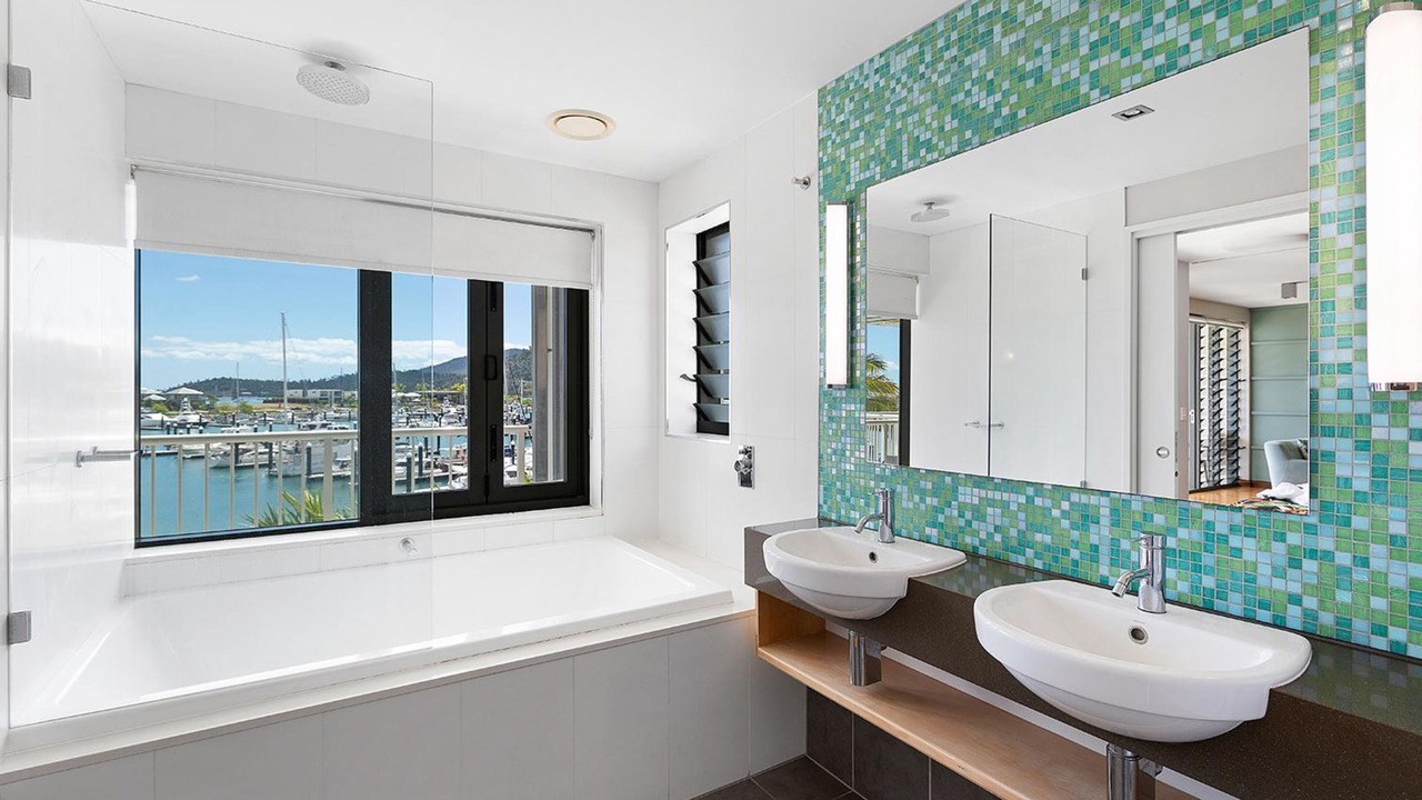 Photo of Bathroom in Airlie Beach