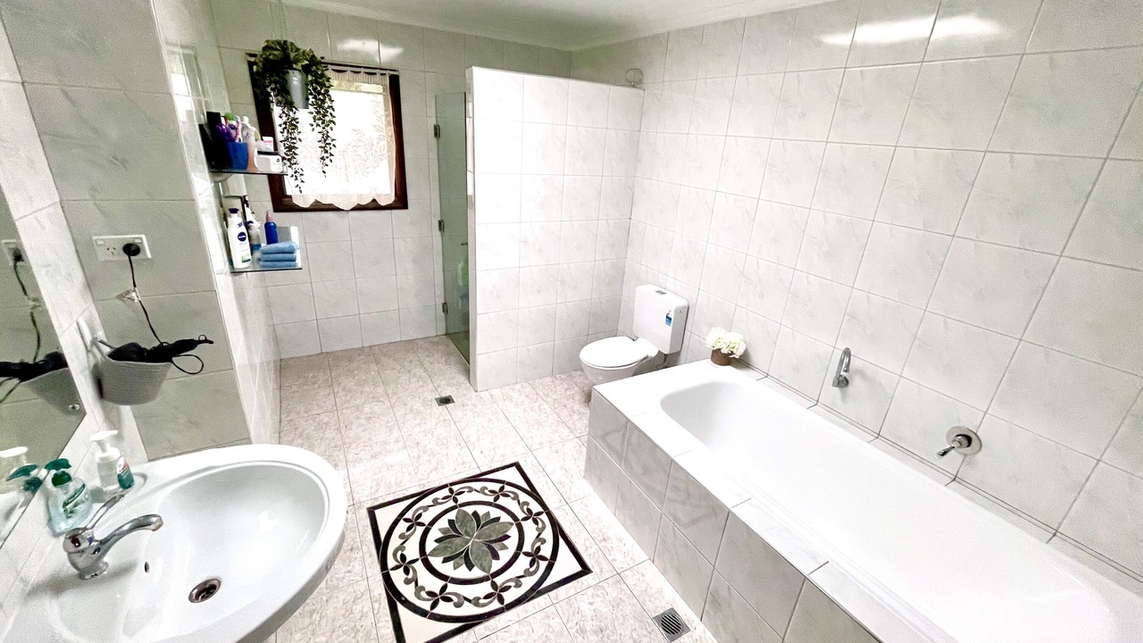 Photo of Bathroom in Bateau Bay