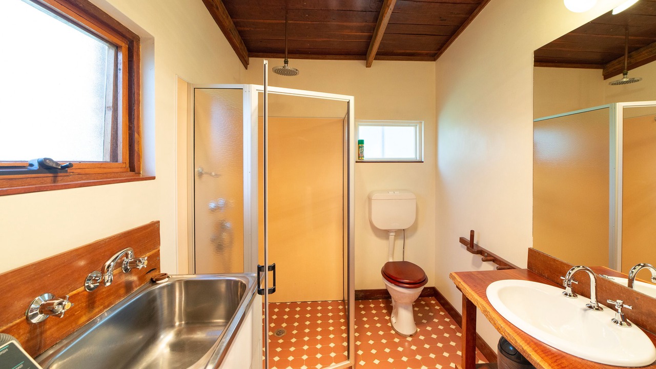 Photo of Bathroom in Halls Gap