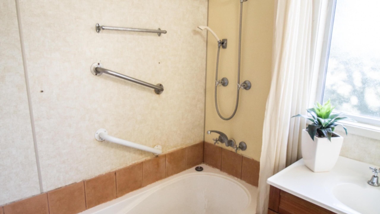 Photo of Bathroom in Manilla