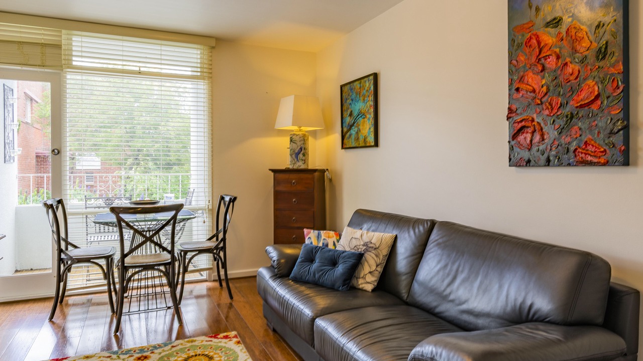 Photo of Livingroom in Battery Point