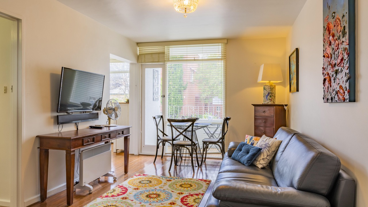 Photo of Livingroom in Battery Point